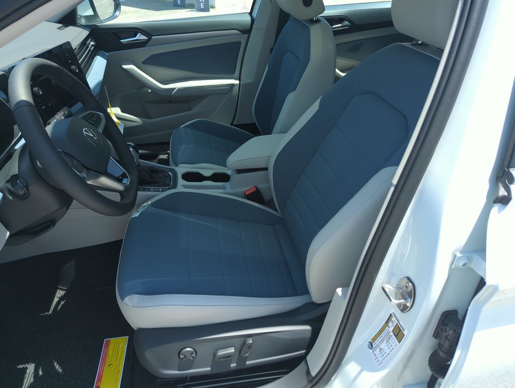 New 2026 White Volkswagen 1.5T SE image 12