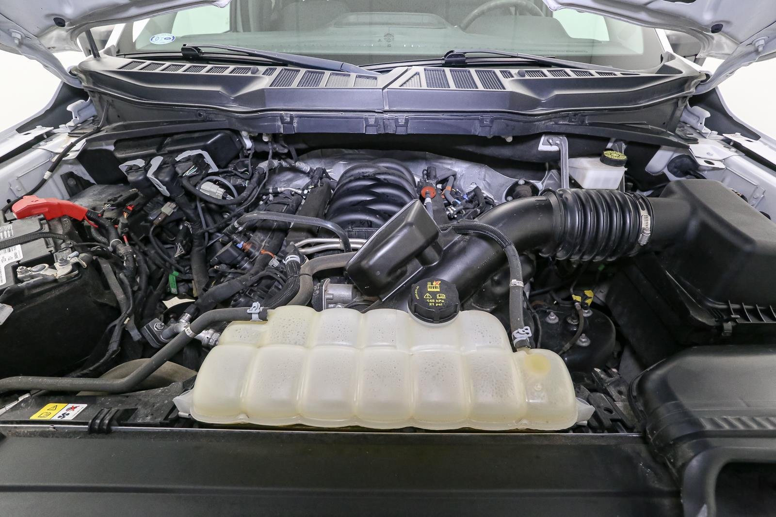 Used 2023 Oxford White FORD XL image 12