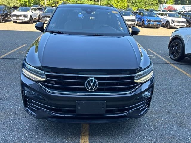 Used 2022 Black Volkswagen 2.0T SE R-Line Black image 2