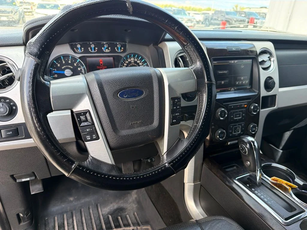 Used 2013 Tuxedo Black Metallic Ford Platinum image 12