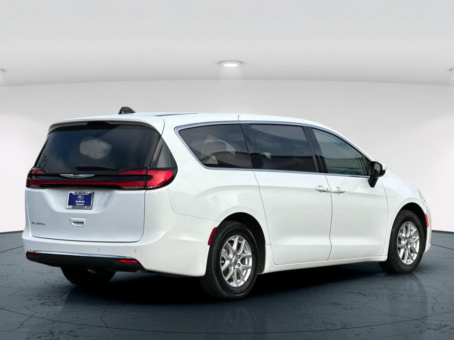 Used 2023 Bright White Clearcoat Chrysler Touring L 4D Passenger Van image 6
