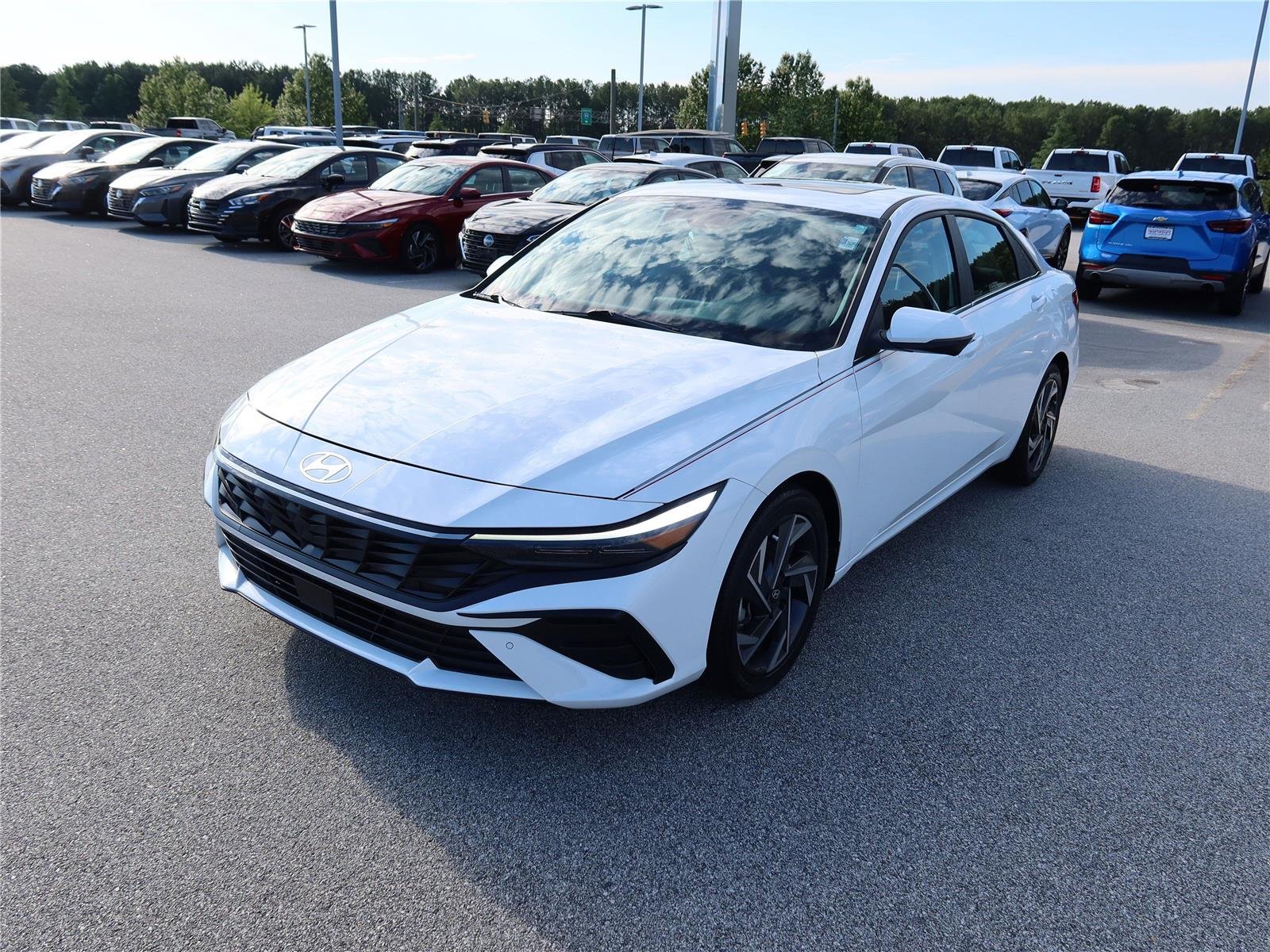 Used 2024 Serenity White Hyundai Limited image 3