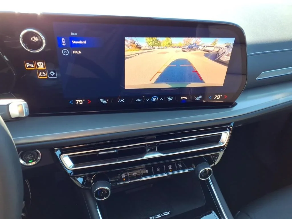 2027 Chevrolet Traverse LT - Photo 9