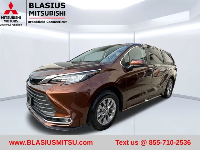 2022 Toyota Sienna XLE