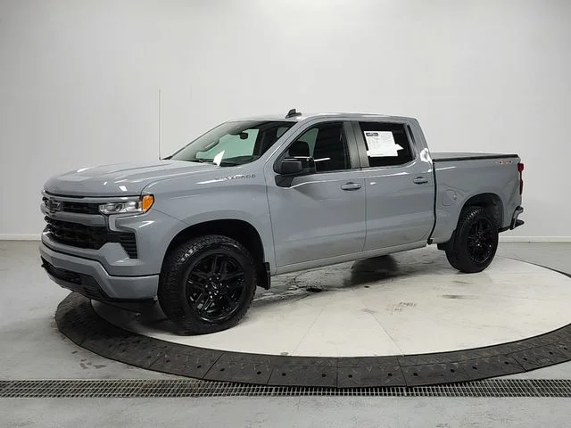 Used 2024 Gray Chevrolet RST image 3