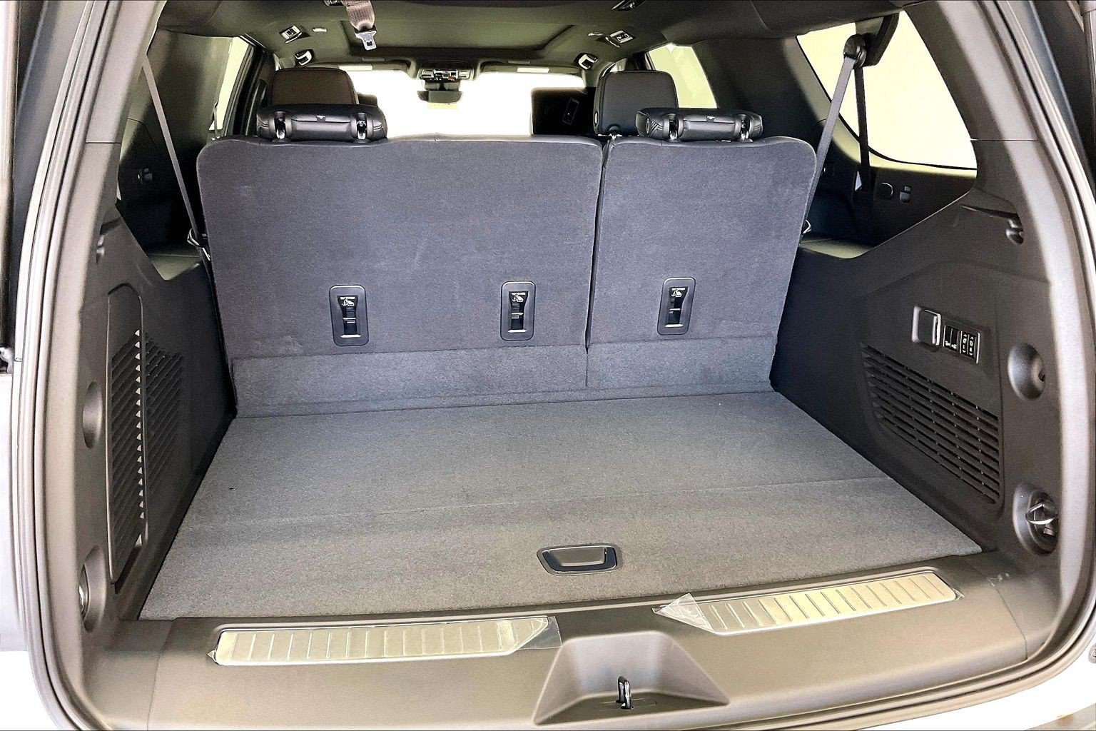 2026 GMC Yukon XL Denali - Photo 11