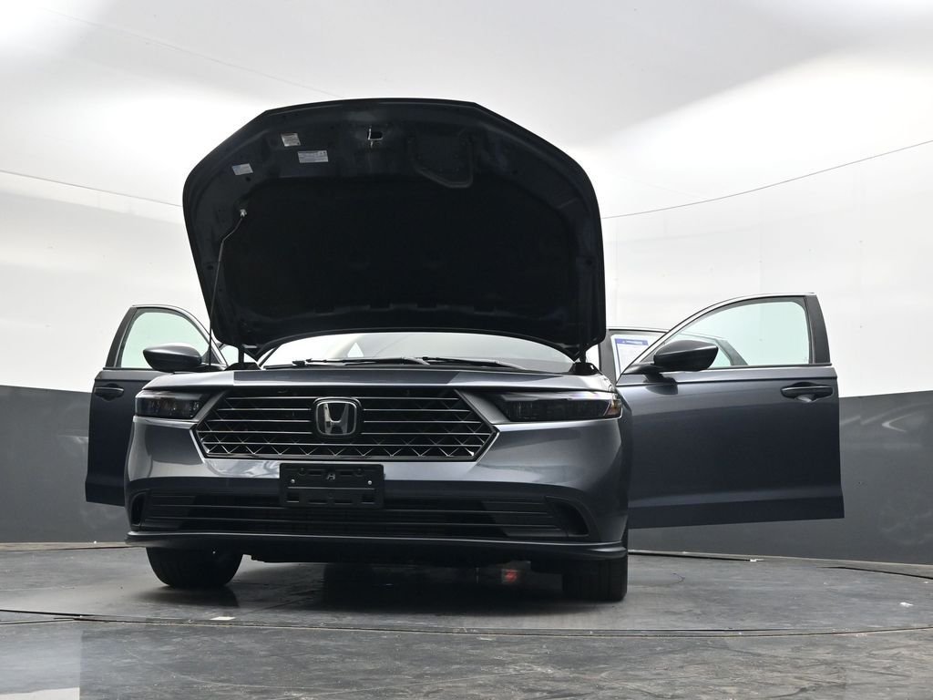 Used 2024  Honda LX image 42