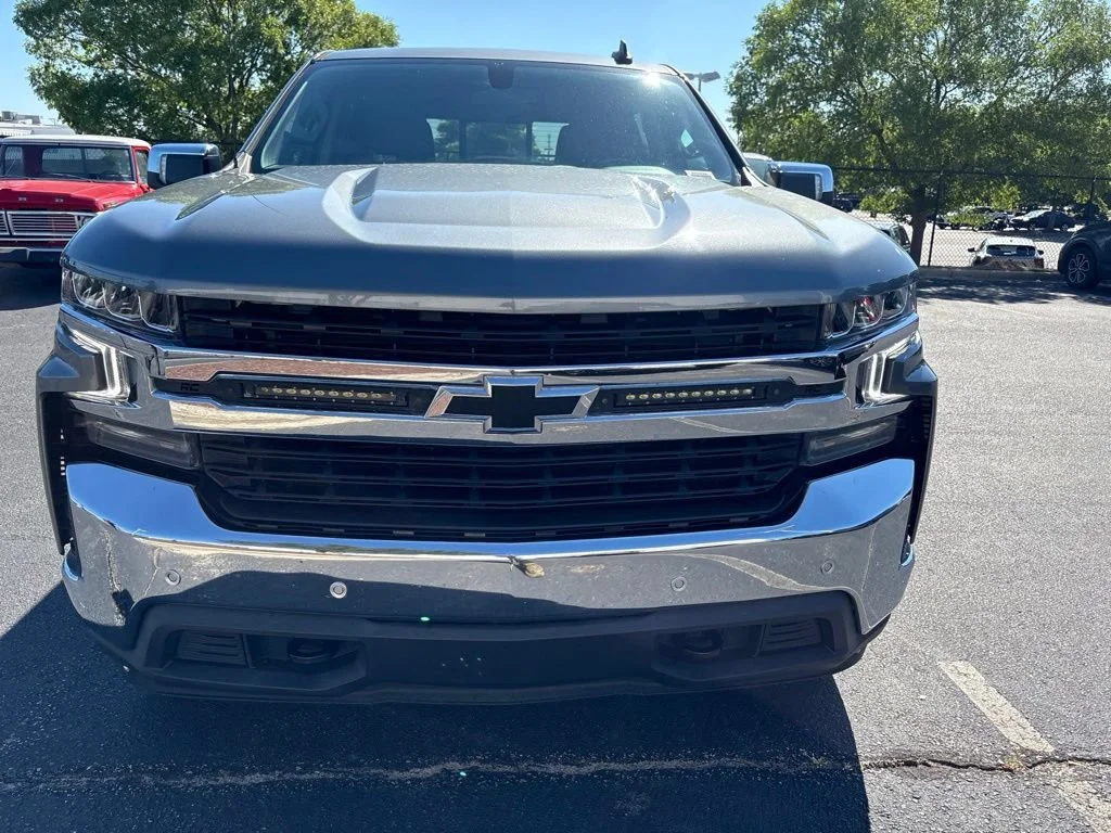 Used 2022 Satin Steel Metallic Chevrolet LT image 9