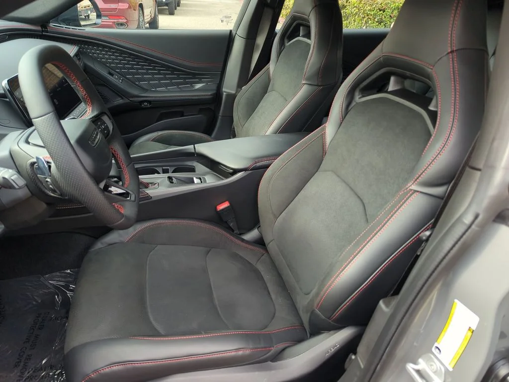 2026 Dodge Charger Daytona Scat Pack - Photo 9