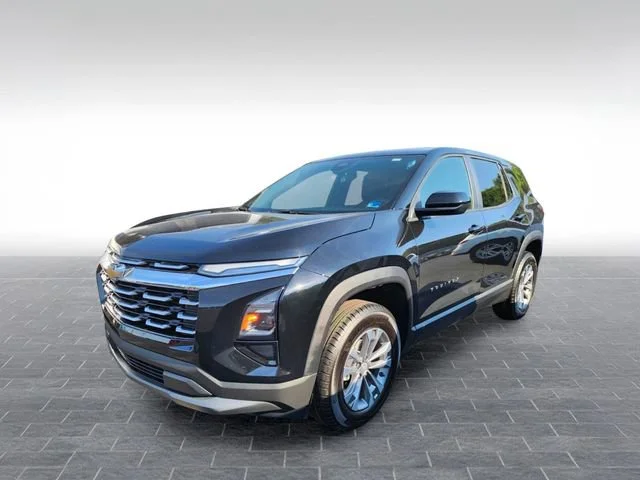 Used 2025 Mosaic Black Metallic Chevrolet LT image 3