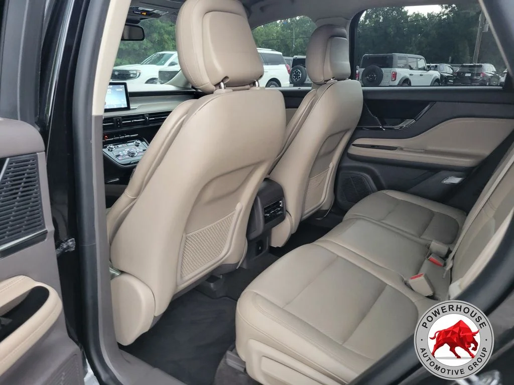 Used 2020 Black Lincoln Standard image 15