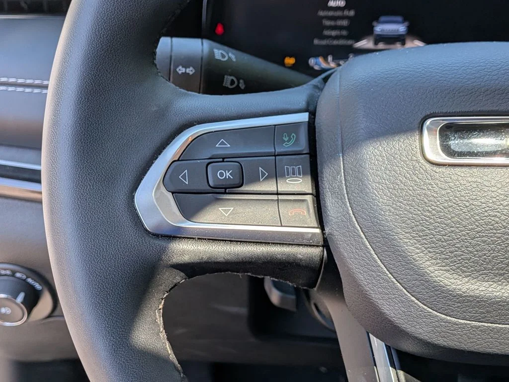 Used 2024 White Jeep Limited image 16
