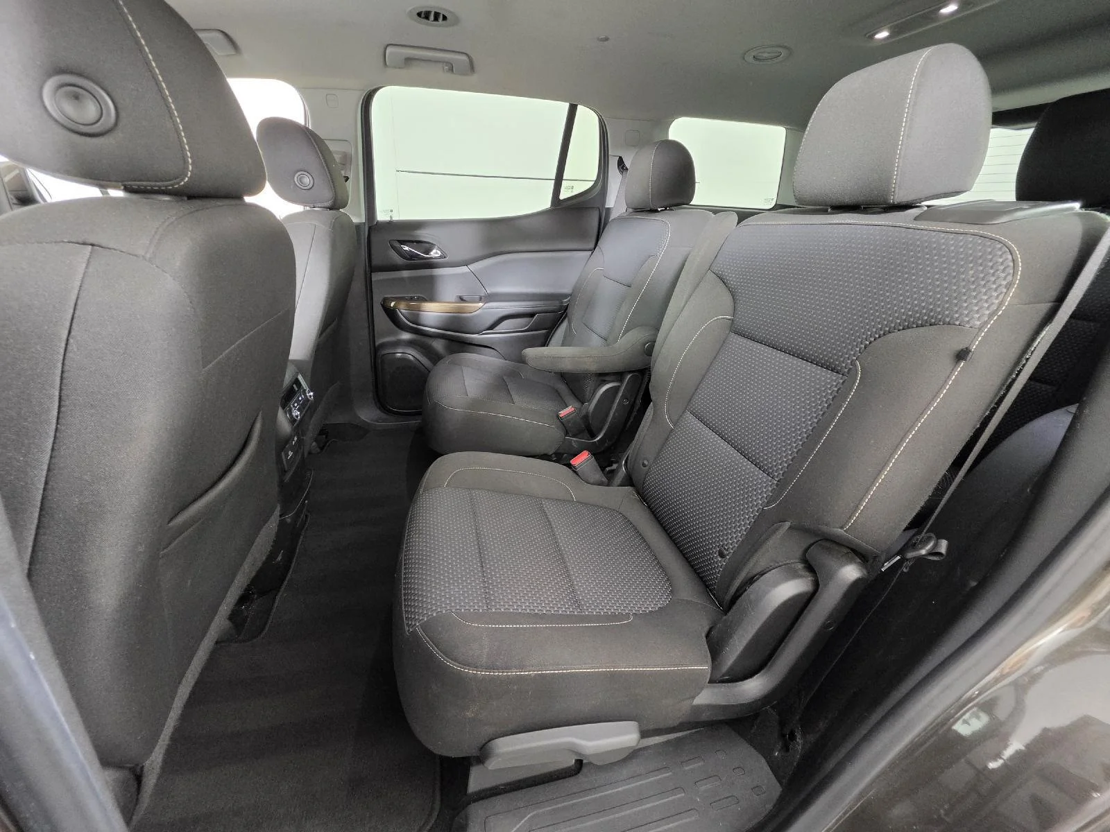 Used 2020 Smokey Quartz Metallic GMC SLE image 20
