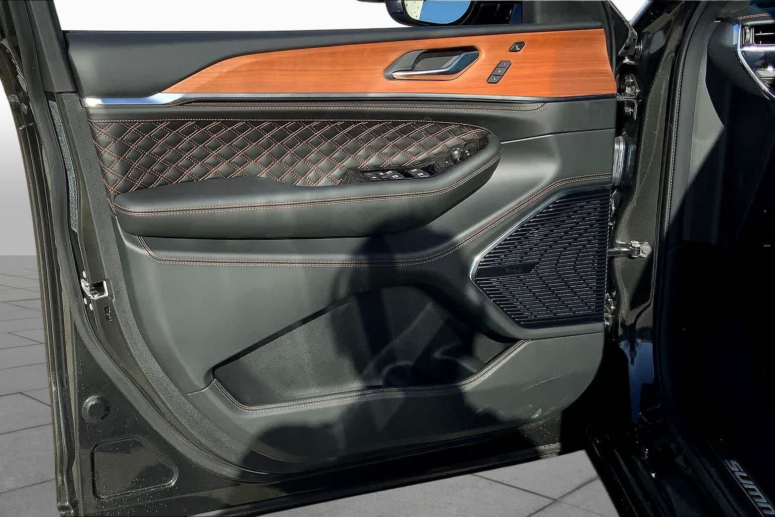 2023 Jeep Grand Cherokee Summit Reserve 4xe - Photo 11