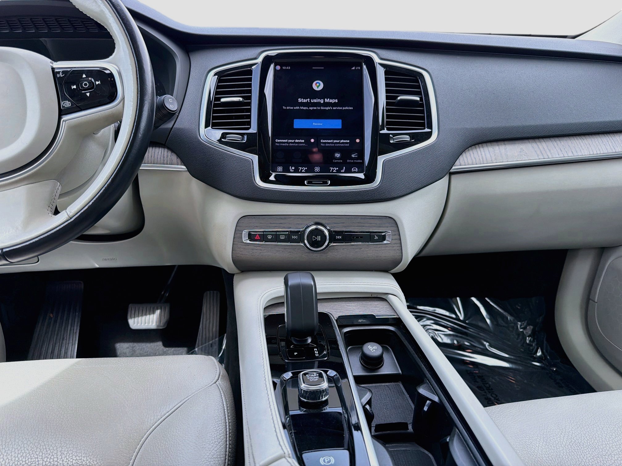 Used 2023 Thunder Gray Metallic Volvo Plus image 19