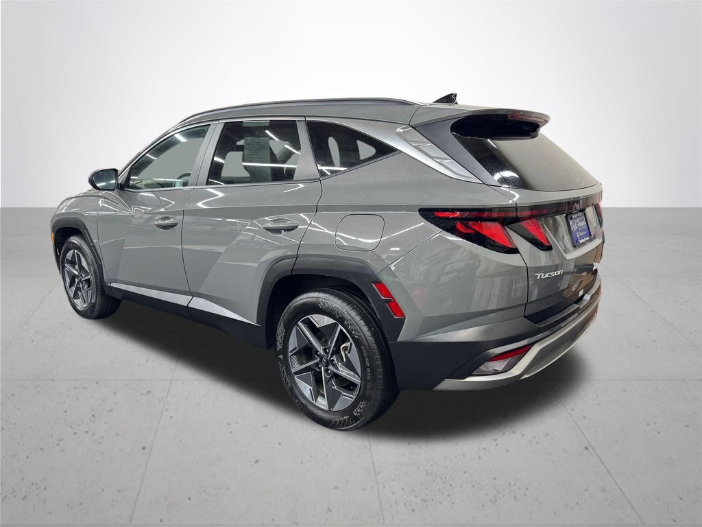 Used 2025 Gray Hyundai SEL image 4