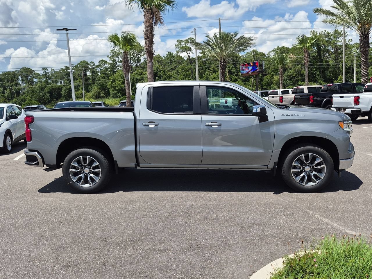 2026 Chevrolet Silverado 1500 LT - Photo 9