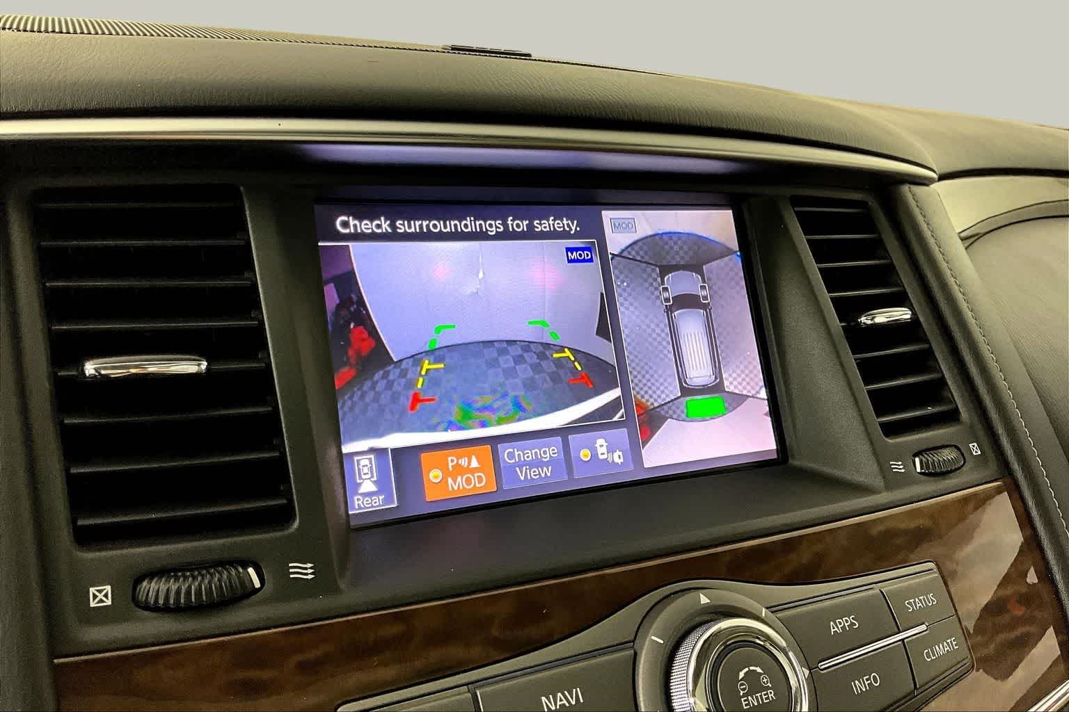 Used 2019 Pearl White Tricoat Nissan SL image 25