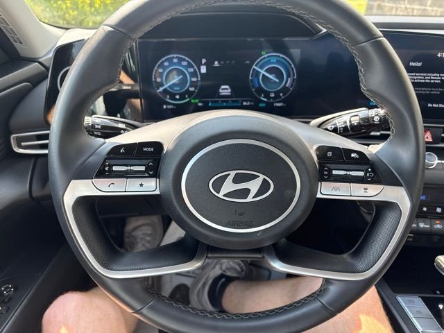 2025 Hyundai Elantra Limited - Photo 18