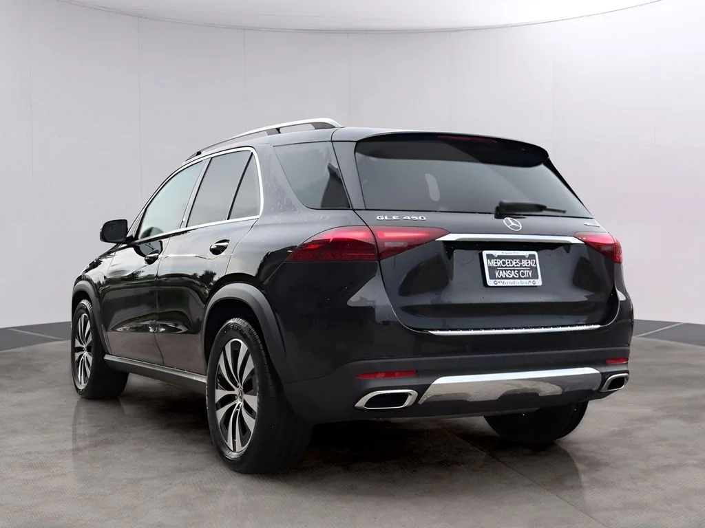 Used 2025 Obsidian Black Metallic Mercedes-Benz GLE 450 image 5