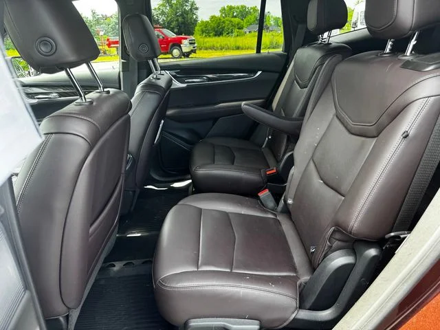 Certified Used 2022  Cadillac Premium Luxury image 22