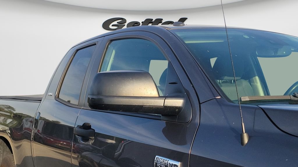 Used 2019 Gray Toyota SR5 image 4