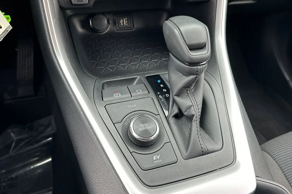 Certified Used 2025 White Toyota LE image 21