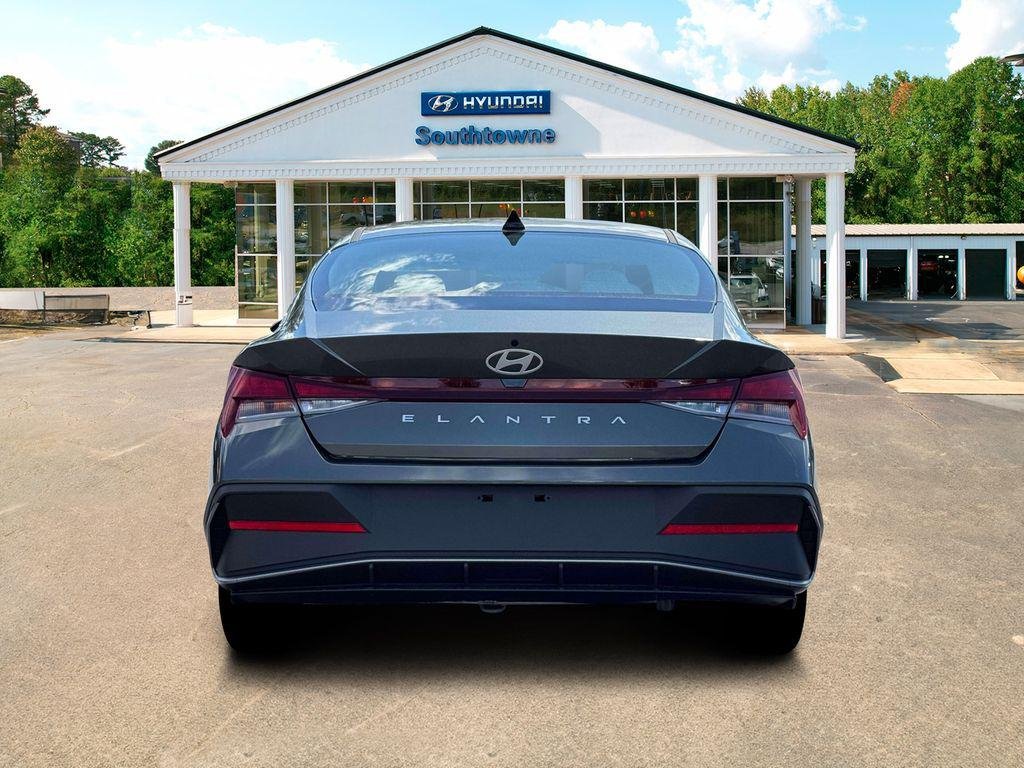 New 2026 Gray Hyundai SE image 6
