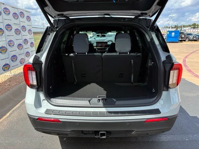 New 2027 Avalanche Gray Ford Active image 6
