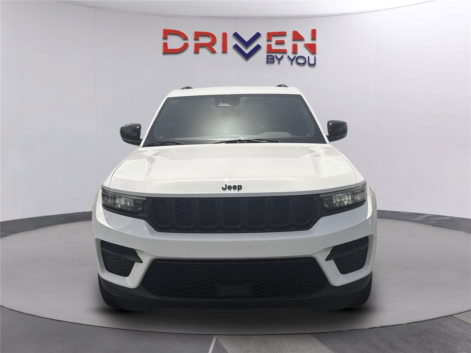Used 2023 Bright White Clearcoat Jeep Altitude image 9