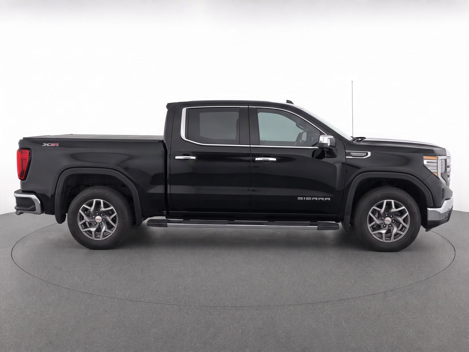 Used 2026 Onyx Black GMC SLT image 7