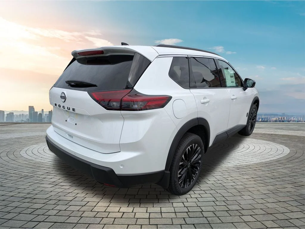 New 2026 Everest White Pearl TriCoat Nissan Dark Armor™ image 4