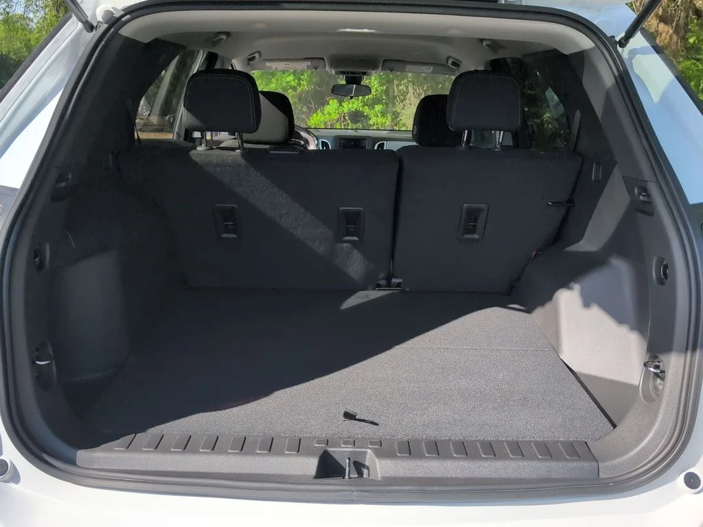 Used 2023 White Chevrolet LS image 24