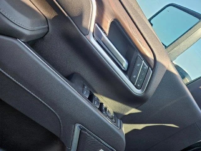 New 2026 Onyx Black GMC SLT image 11
