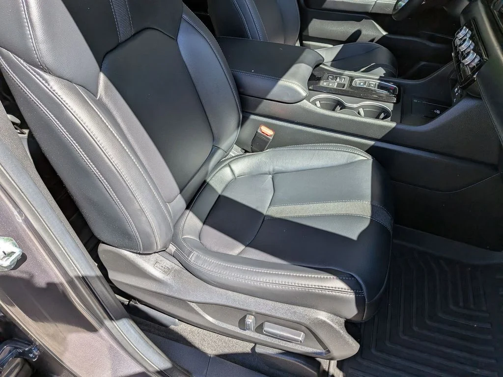 Used 2025 Gray Honda Touring image 32