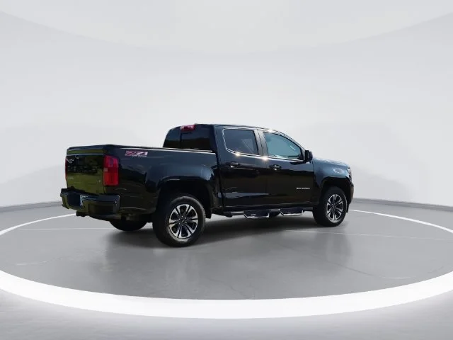 Used 2022 Black Chevrolet Z71 image 8
