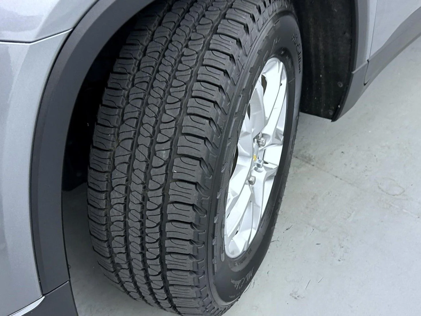 Used 2019 Gray Chevrolet LT image 23