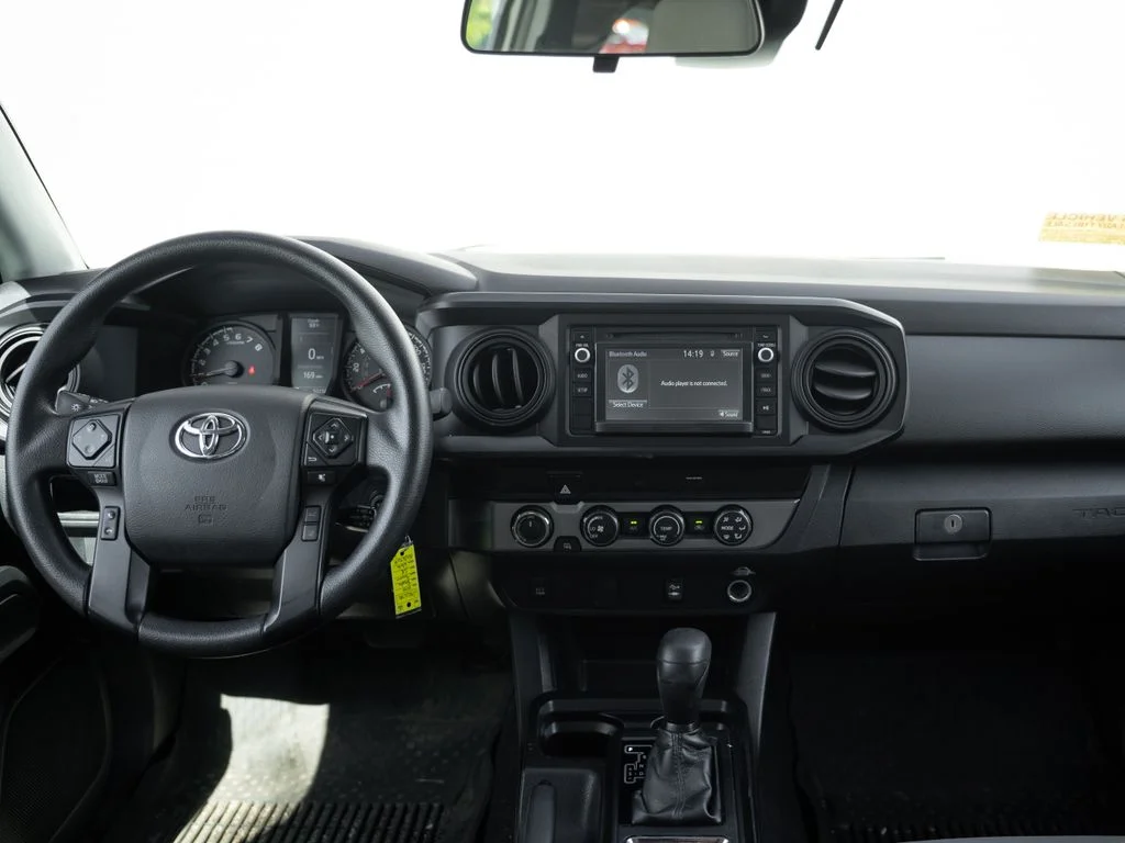 Used 2019 White Toyota SR image 20