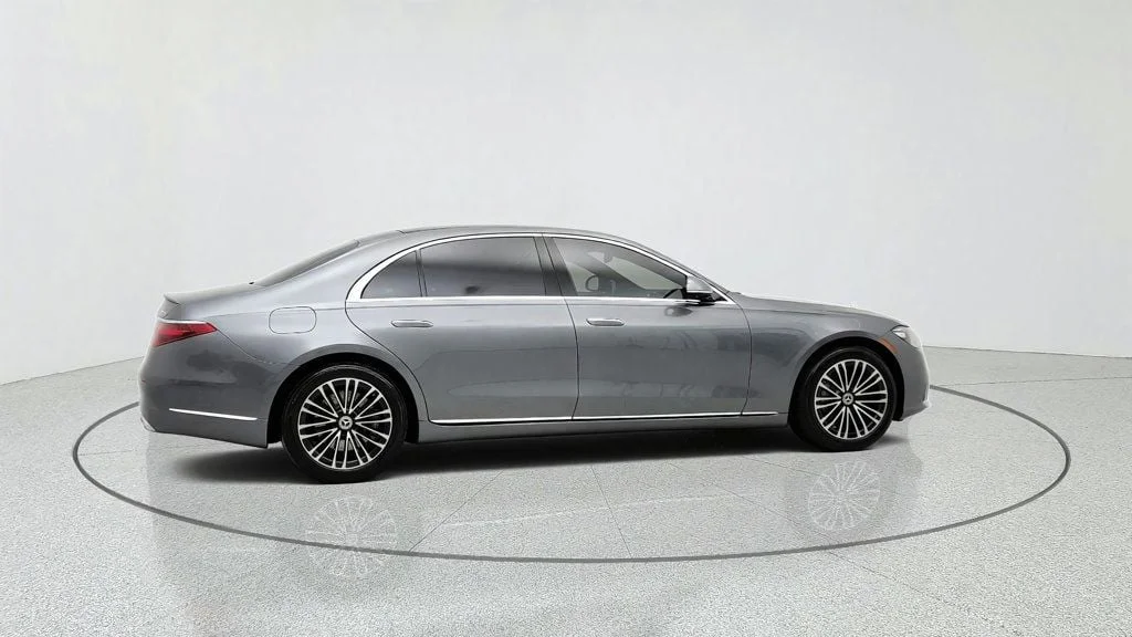 Used 2024 Selenite Grey Mercedes-Benz S 580 4MATIC® Sedan image 4