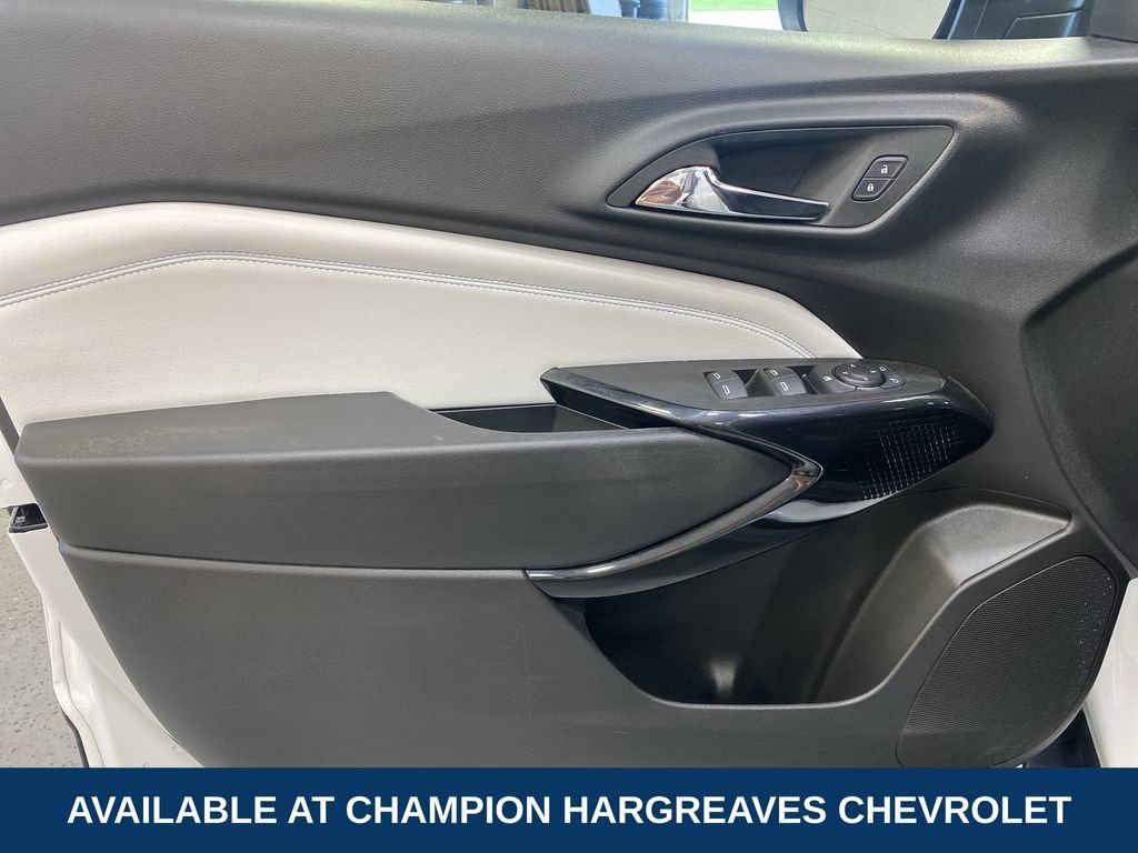 Used 2024 Summit White Chevrolet LT image 30