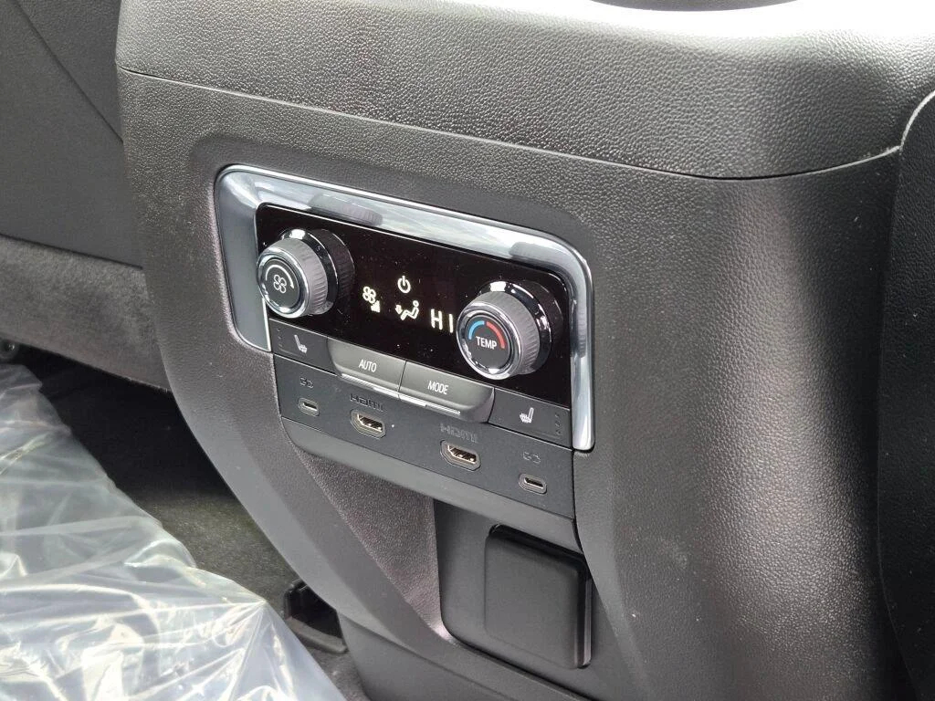2026 Chevrolet Tahoe Premier - Photo 12