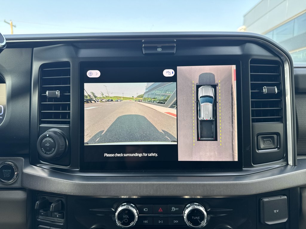 2025 Ford F-350 Super Duty Platinum - Photo 13