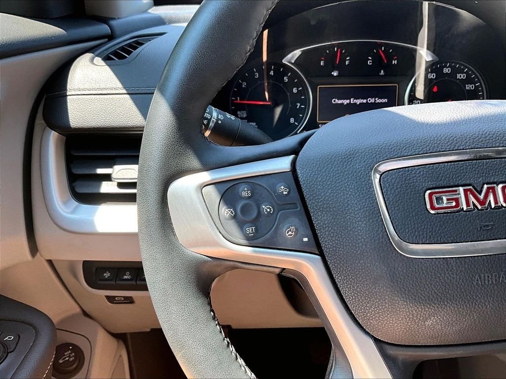 Used 2023 White GMC SLT image 18