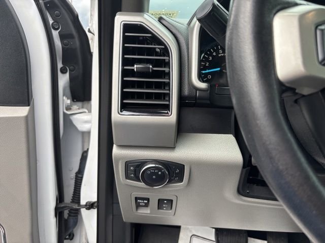 Certified Used 2020 Oxford White Ford Lariat image 17