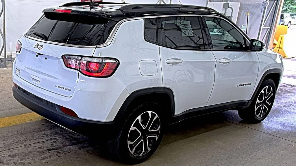 Used 2023 White Jeep Limited image 4