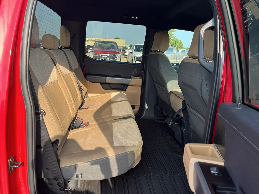 Certified Used 2022 Rapid Red Metallic Tinted Clearcoat Ford XLT image 16