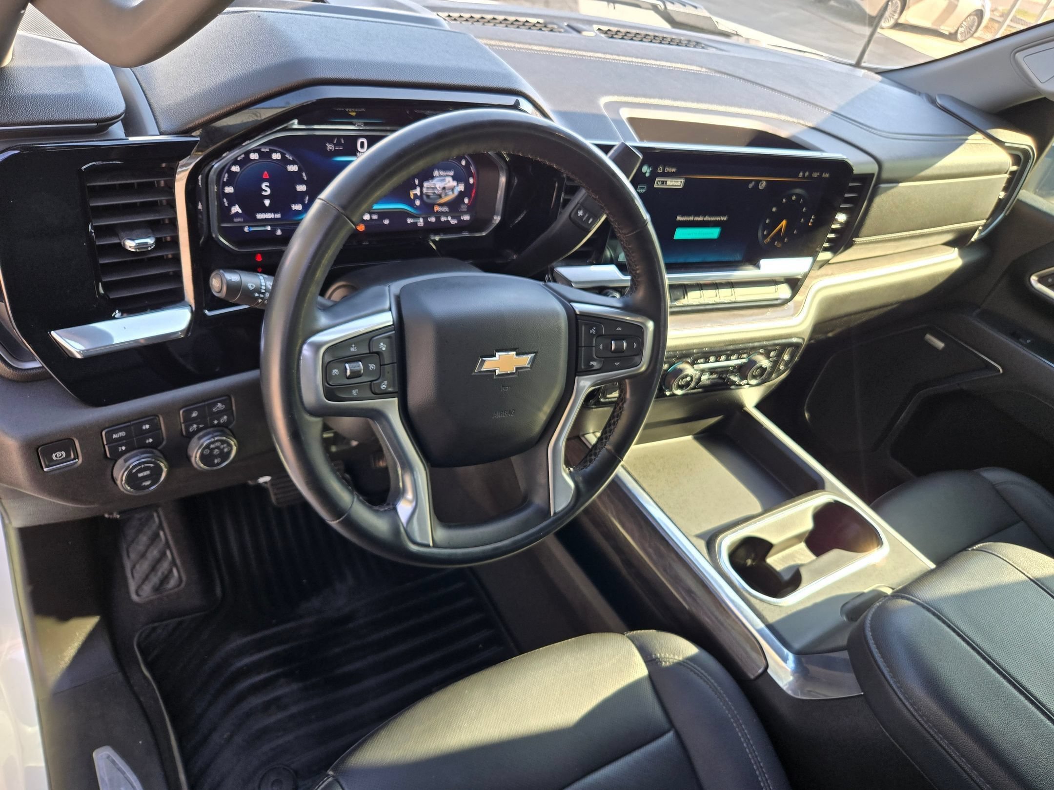 Used 2024 Iridescent Pearl Tricoat Chevrolet LTZ image 10