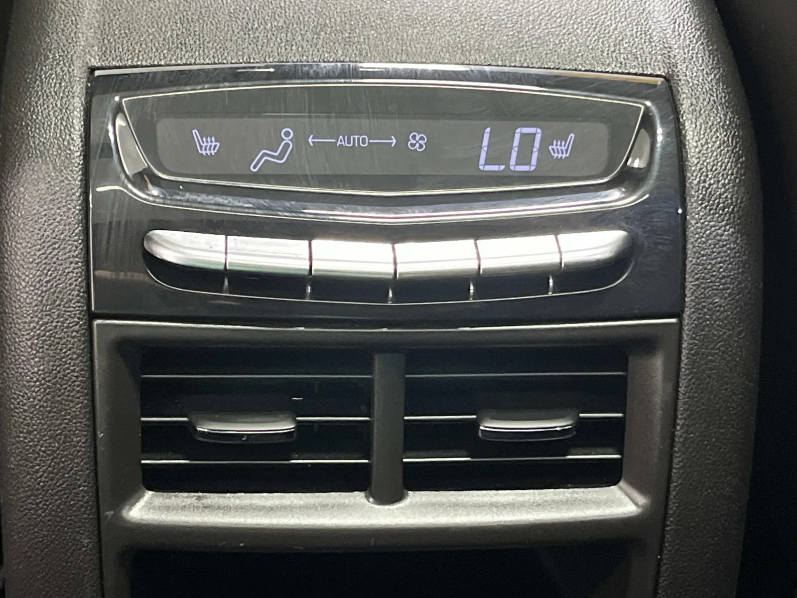 Used 2022 CRYSTAL WHITE TRICOAT Cadillac AWD Sport image 14
