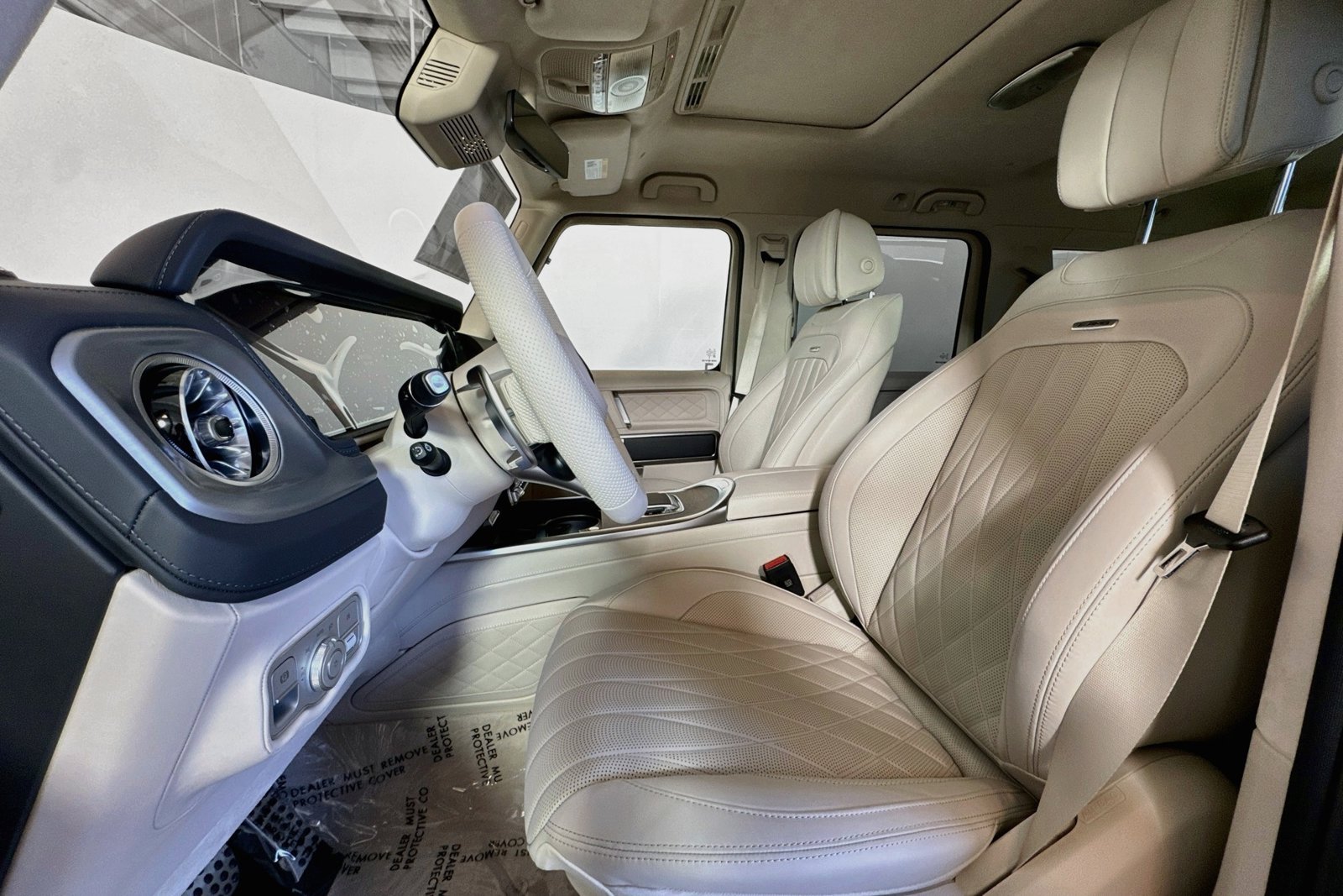 New 2027 MANUFAKTUR Monza Grey Magno Mercedes-Benz AMG® G 63 image 18