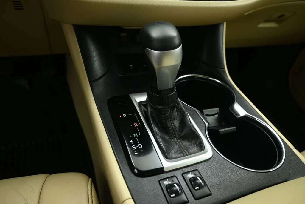 Used 2018 Black Toyota XLE image 16